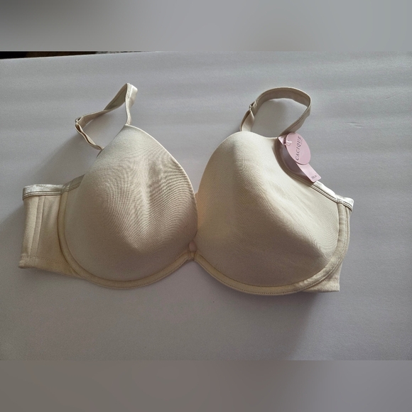 NWT Cacique Cream Underwire Bra Sz.44D - Picture 1 of 10
